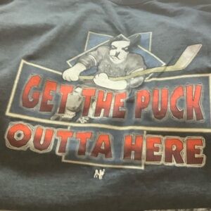 Big Dogs Gray Hockey Graphic T-Shirt